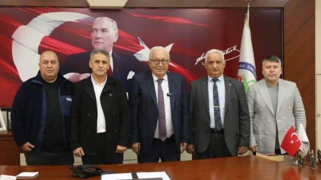 3 KÖY MUHTARI, BAŞKAN POSBIYIK’A SU İÇİN TEŞEKKÜR ETTİ