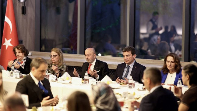 OYAK Yönetimi, şehit aileleriyle iftar sofrasında bir araya geldi