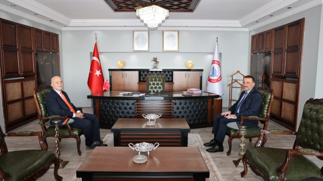 Vali Hacıbektaşoğlu’ndan Rektör Ulusoy’a Hayırlı Olsun Ziyareti