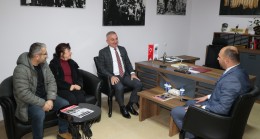 Sesli: “Atatürk kırmızı çizgimizdir”