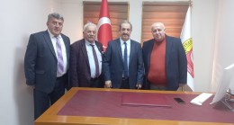 Yazıcıoğlu Şirketler Grubu’nun Yönetim Kurulu Başkan Vekili İrfan Yazıcıoğlu, 10 Ocak Çalışan Gazeteciler Günü dolayısıyla Karadeniz Ereğli Gazeteciler Derneği’ni (EGD) ziyaret etti.
