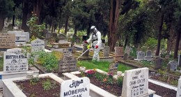 KDZ. EREĞLİ’DE MEZARLIKLAR BAYRAMA HAZIRLANIYOR