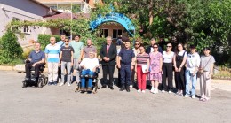 KAYMAKAM MEHMET YAPICI’ DAN ENGELLİLERE VEDA ZİYARETİ