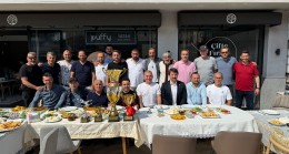 Turgut Tanyıldız Masterler şampiyonluğu kahvaltıda kutladı.