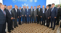 İMEAK Deniz Ticaret Odası Karadeniz Ereğli Şube Yönetim Kurulu Başkanı Oğuz Ünlüer, ‘Dünya Denizcilik Günü’ etkinliğine katıldı.