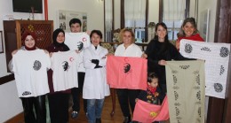 ATATÜRK ODAKLI TAHTA BASKI ATÖLYESİNDE ANLAMLI ANLAR