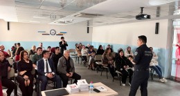 VELİLERE, ‘EVDE GÜVENLİ YAŞAM’ SEMİNERİ VERİLDİ