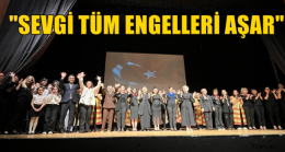 “İŞARET DİLİ İLE TÜRKÜLER” KONSERİNDE ANLAMLI MESAJ!