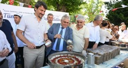 KDZ. EREĞLİ BELEDİYESİ, BİNLERCE AŞURE DAĞITTI