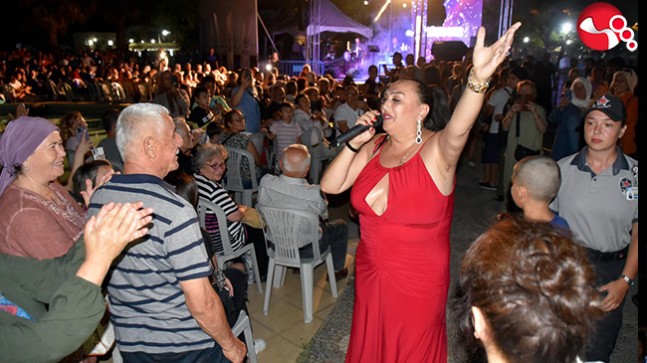 YAĞMUR OKUR, EREĞLİ’DE FIRTINA ESTİRDİ