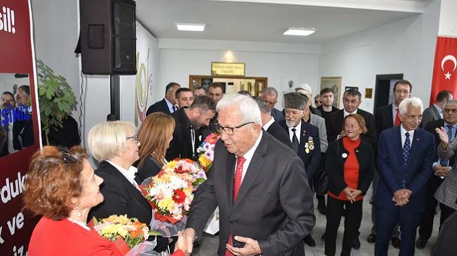 CUMHURİYET SERGİS AKM’DE AÇILDI