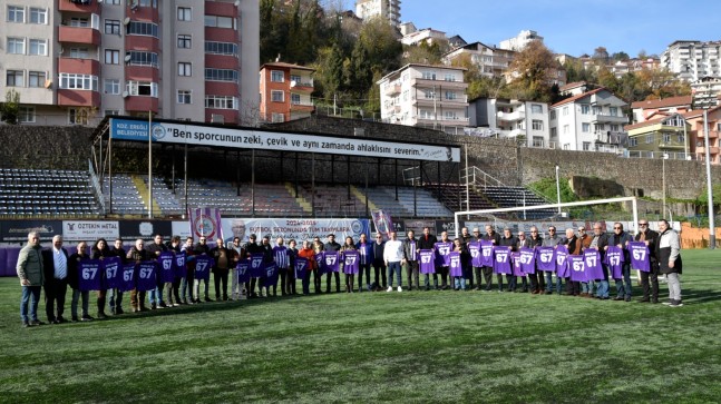 KDZ. EREĞLİ VE ALAPLI BASINI KENETLENDİ, KDZ. EREĞLİ BELEDİYESPOR’A DESTEK OLDU