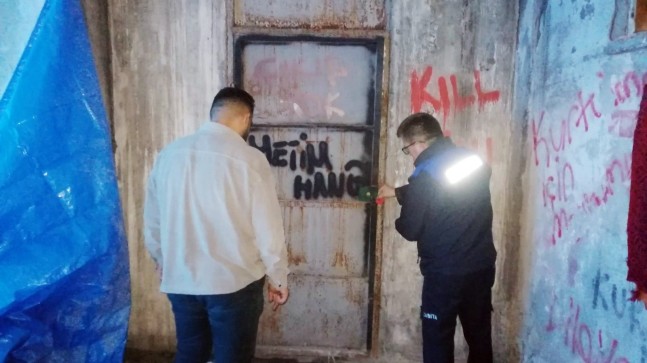 İZİNSİZ FAALİYET GÖSTEREN ‘KORKU EVİ’ KAPATILDI