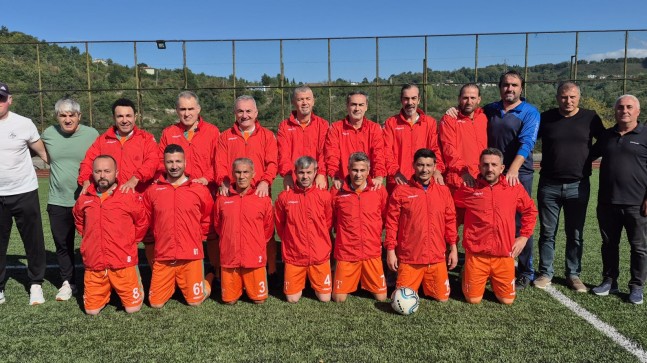 Turgut Tanyıldız Masterler şampiyonaya galibiyetle başladı