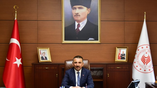 VALİ OSMAN HACIBEKTAŞOĞLU’NUN 29 EKİM CUMHURİYET BAYRAMI KUTLAMA MESAJI