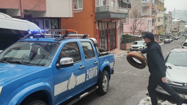 KDZ. EREĞLİ’DE KALDIRIM İŞGALLERİNE KARŞI TEMİZLİK SÜRÜYOR