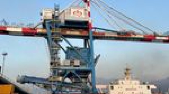 OYAK Denizcilik’ten bir ilk: Yapay zeka destekli akıllı vinçler, İsdemir Limanı’nda