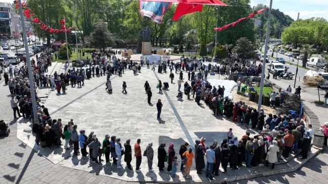 KDZ. EREĞLİ BELEDİYESİ, 350 BİN ATA TOHUMU FİDESİNİ HALKA ÜCRETSİZ DAĞITTI