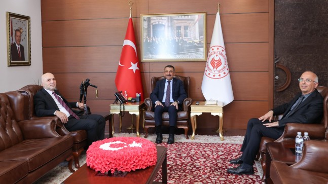 Zonguldak Valisi Hacıbektaşoğlu Rektör Prof. Dr. Ulusoy’u Makamında Kabul Etti