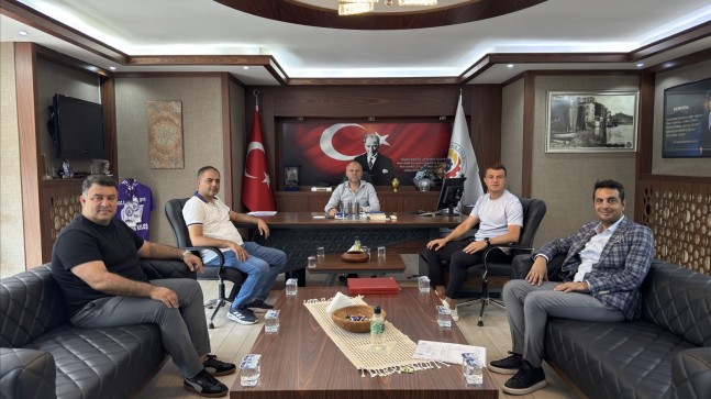 Fenerbahçeli Futbolcu Orhan Şam’dan Başkan Keleş’e Ziyaret