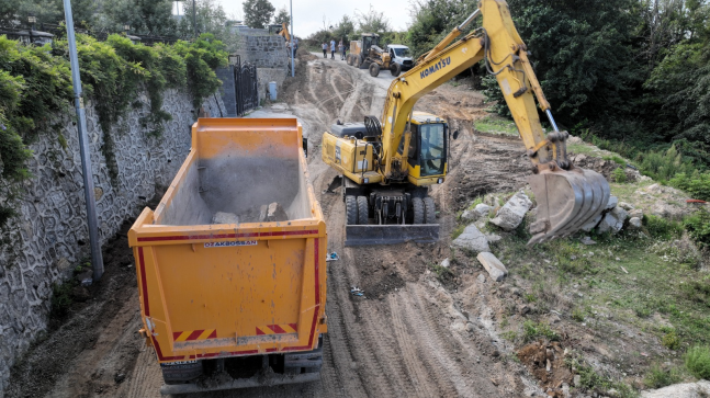 KDZ. EREĞLİ BELEDİYESİ ASFALT ÇALIŞMALARINA TAM GAZ DEVAM EDİYOR