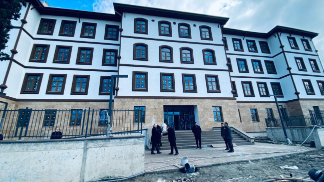 Kdz. Ereğli’mizin uzun süredir takip ettiğimiz önemli yatırımlarından biri olan yeni Hükümet Konağı binası tamamlandı.