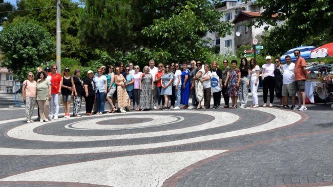 TARİHİ AKKUYU MEYDANI ‘YÖRESEL EL İŞİ ÜRÜNLERİ PAZARI’ YENİ SEZON AÇILIŞI YAPILDI