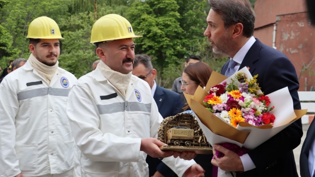 GMİS YÖNETİMİ, BAKAN BAYRAKTAR İLE BİR ARAYA GELDİ