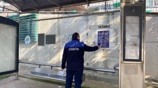 KDZ. EREĞLİ’DE İZİNSİZ AFİŞLER KALDIRILDI