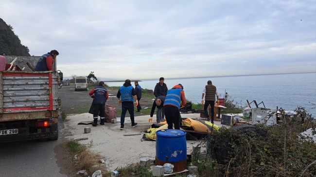 PLAJLAR BÖLGESİ KAÇAK YAPI VE İŞGALLERDEN TEMİZLENDİ