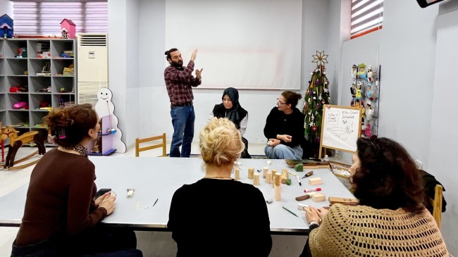 8 MART DÜNYA EMEKÇİ KADINLAR GÜNÜNDE MÜZE ATÖLYE KADINLARI AĞIRLADI