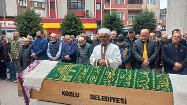 Kozlu Eşrafından Merhum İsmet Bekar Beyin   Eşi Melahat Bekar Vefat Etmiştir