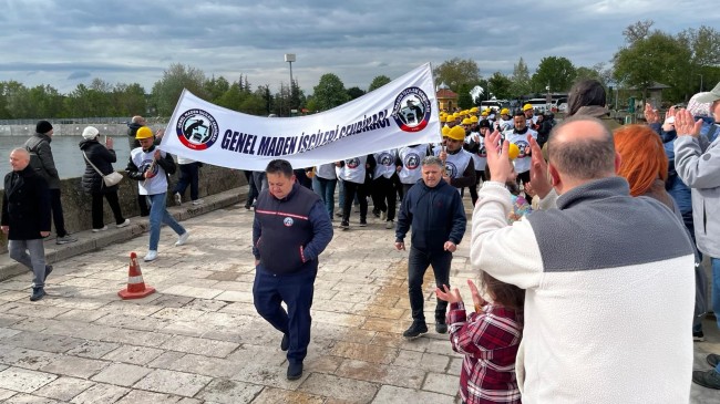 EDİRNE CADDELERİ ‘İŞTE MADENCİ İŞTE ZONGULDAK’ SLOGANLARIYLA İNLEDİ
