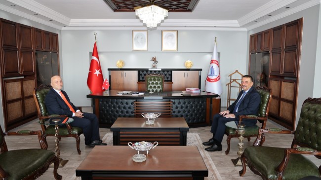 Vali Hacıbektaşoğlu’ndan Rektör Ulusoy’a Hayırlı Olsun Ziyareti